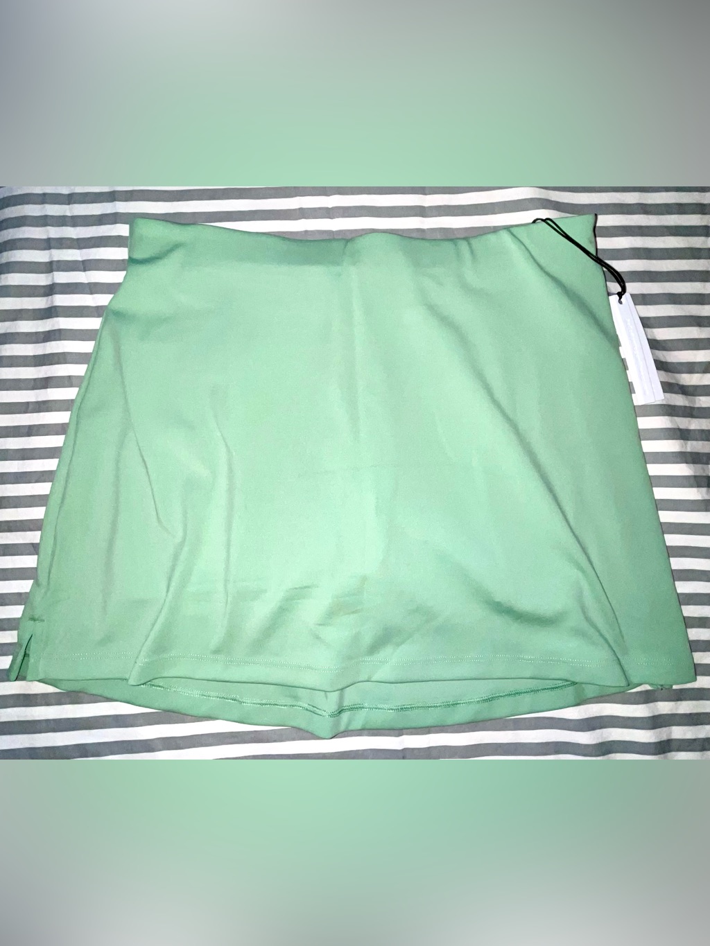 Paragon Fitwear Reluna Max Out Bra + Ace Mid-Rise Mini Skort In Matcha Sz M — image 5 of 8